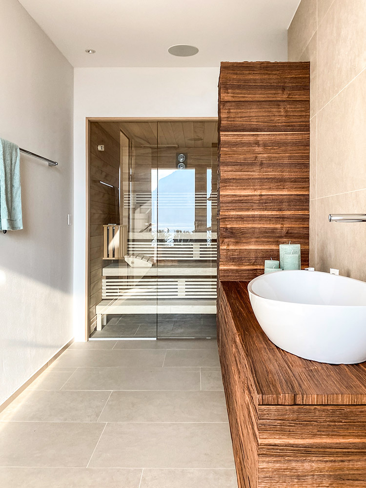 Individuelle Sauna im Badezimmer in Weggis, Luzern
