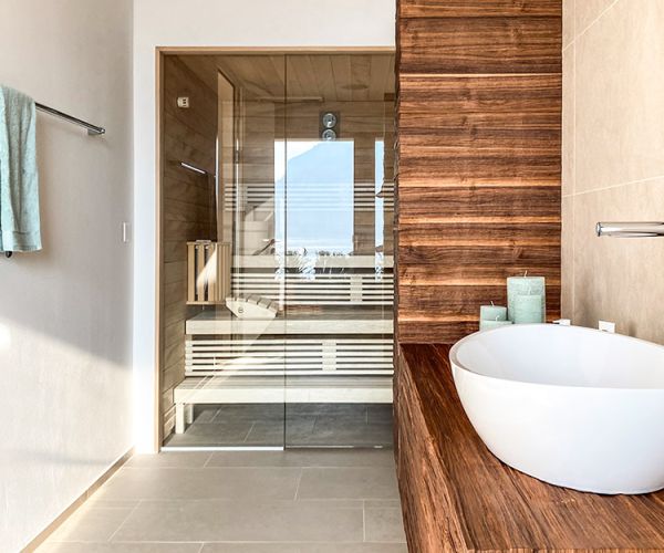 Individuelle Sauna im Badezimmer in Weggis, Luzern